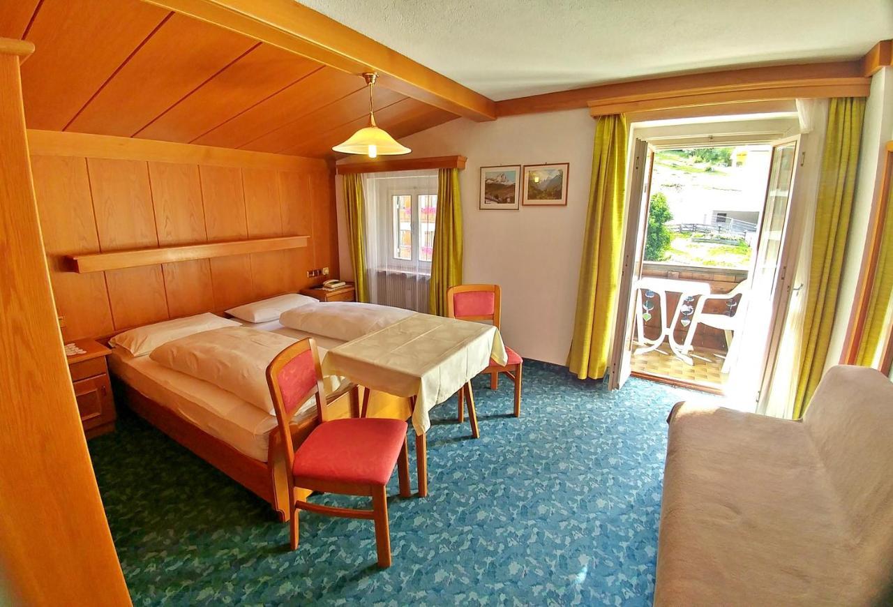Garni Gabrieli Bed & Breakfast Corvara In Badia Exterior foto