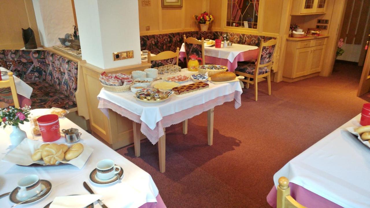 Garni Gabrieli Bed & Breakfast Corvara In Badia Exterior foto