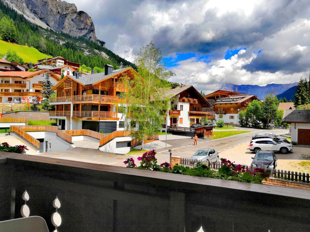 Garni Gabrieli Bed & Breakfast Corvara In Badia Exterior foto
